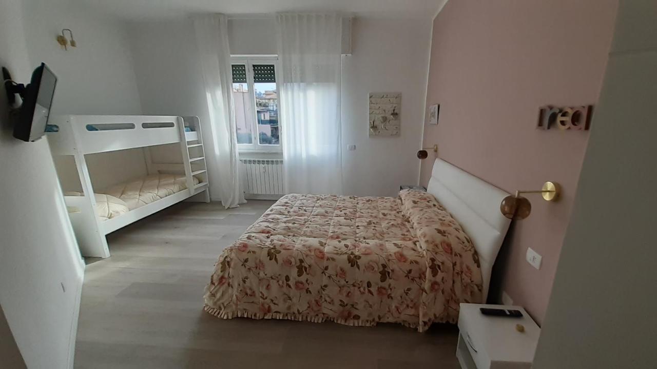 Hotel Casa Di Kiki Finale Ligure Zimmer foto